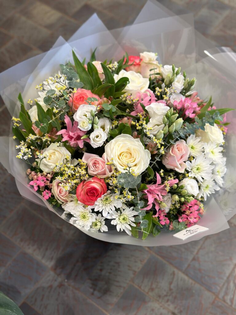 Bouquet Whites & Pastels